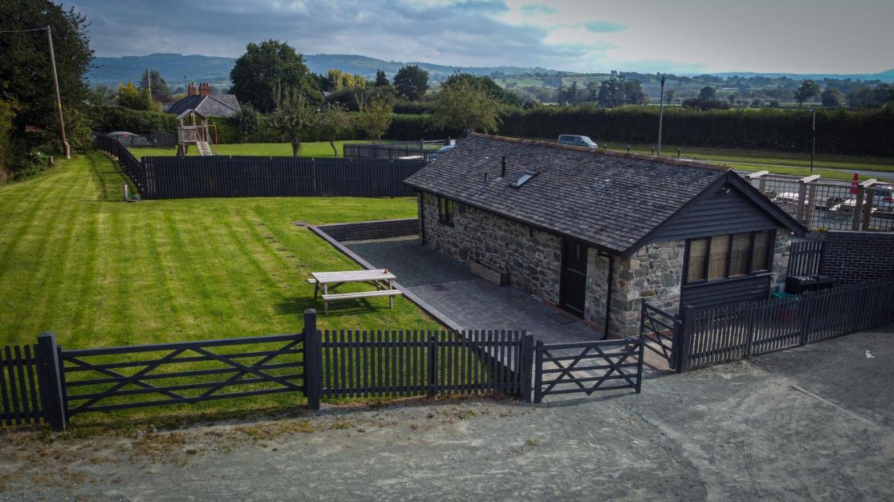 Smithy Cottage Berriew Εξωτερικό φωτογραφία